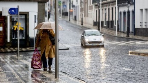 Grupo Central dos Açores sob aviso laranja devido à chuva forte