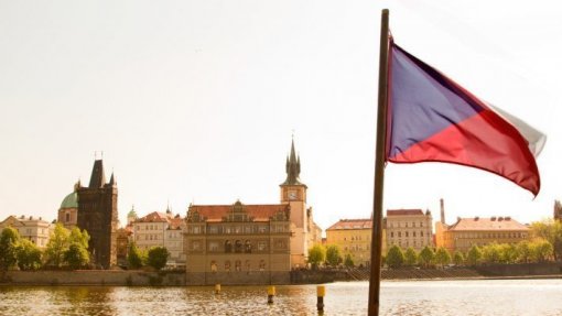 Covid-19: República Checa regista recorde de 1.164 infeções diárias