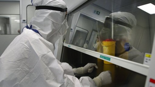 Covid-19: África lança rede de laboratórios de sequenciação do novo coronavírus