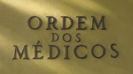 Covid-19: Médicos querem divulgação urgente da Estratégia Outono-Inverno