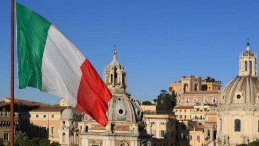 Covid-19: Itália baixa para 1.350 novos casos diários mas com menos testes
