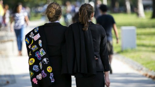 Covid-19: Praxe preocupa instituições do ensino superior, algumas já proibiram