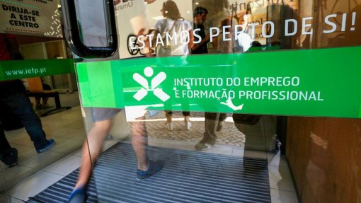 Beneficiários com prestações de desemprego aumentam 39% em agosto