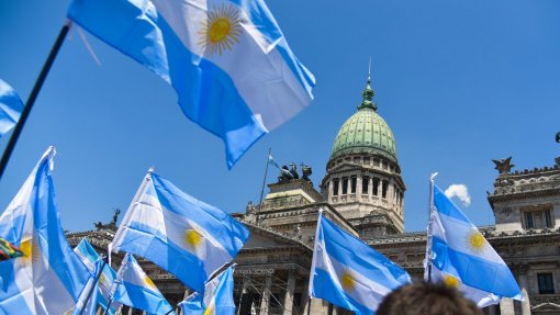 Covid-19: Argentina regista recorde diário de 470 mortos e 12.027 casos
