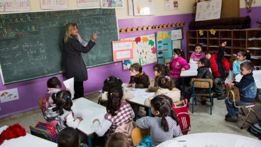 Meninas frequentam mais a escola, mas igualdade na educação ainda está longe - ONU