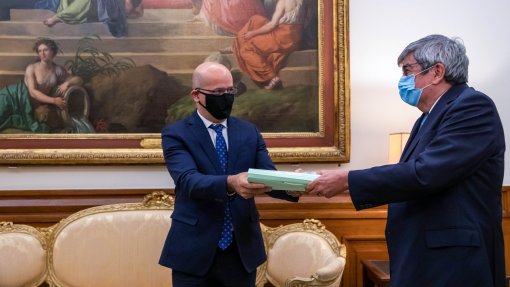 OE2021: Ministro das Finanças entregou proposta do Governo na Assembleia da República