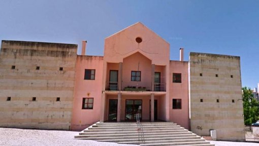Covid-19: Escola fecha em Castelo Branco depois de decretada quarentena a professores