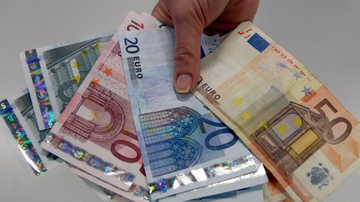 Portugal é pouco poupador e tem patrões e trabalhadores com baixa escolaridade - Pordata