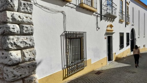 Covid-19: Sobe para seis o número de mortes do surto no lar Mansão de São José em Beja
