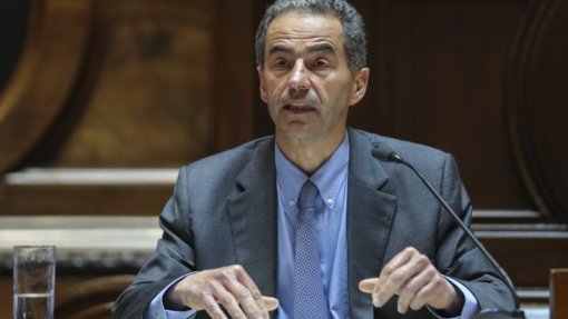 Covid-19: Ministro diz que ensino superior deve manter regime presencial