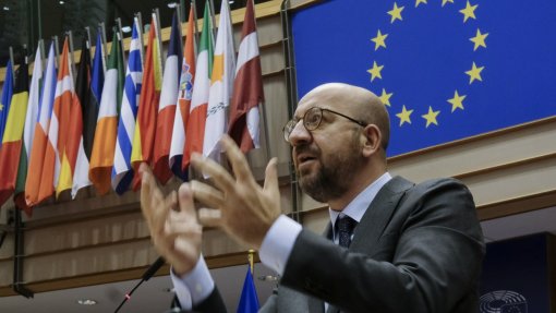 Covid-19: Charles Michel pede “uma União de testes e vacinas” para evitar “tragédia”