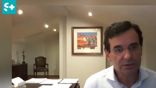Covid-19: Ex-ministro da Saúde Adalberto Campos Fernandes diz que é &quot;tempo de unidade&quot;