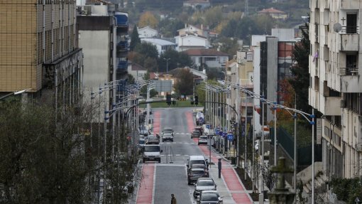 Covid-19: Comissão da Proteção Civil quer recolher obrigatório no distrito do Porto