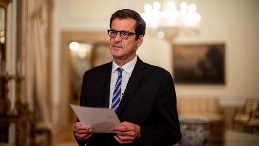 Covid-19: Rui Moreira vai &quot;aguardar tranquilamente&quot; pelo Conselho de Ministros para tomar medidas