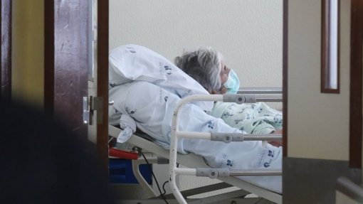 Covid-19: Doentes chegam mais tarde ao hospital e com doença mais avançada