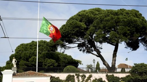 Covid-19: Bandeira a meia haste e minuto de silêncio em Belém pelos mortos
