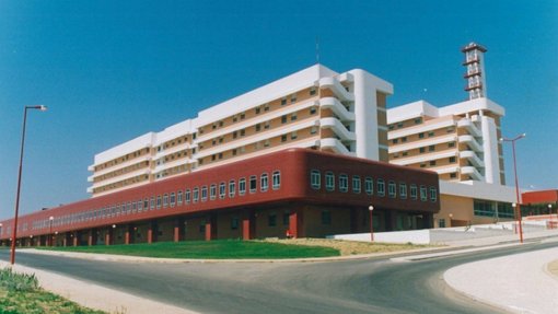 Covid-19: Hospital Garcia de Orta vai ter mais 30 camas para tratar infetados