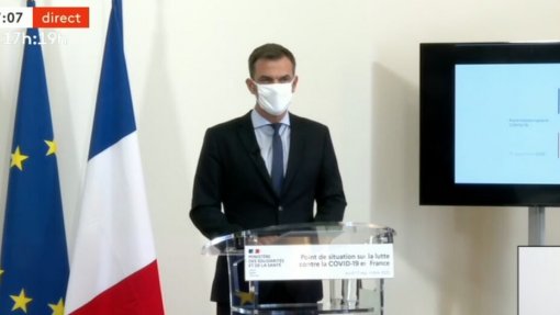 Covid-19: Ministro da Saúde francês diz que segunda vaga é &quot;violenta&quot;