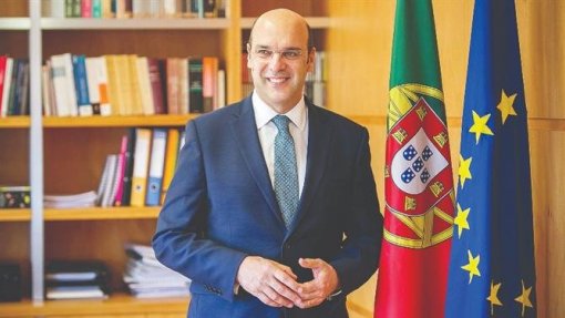 Covid-19: Apoio à retoma prolongado até pelo menos 1.º semestre de 2021 - Ministro