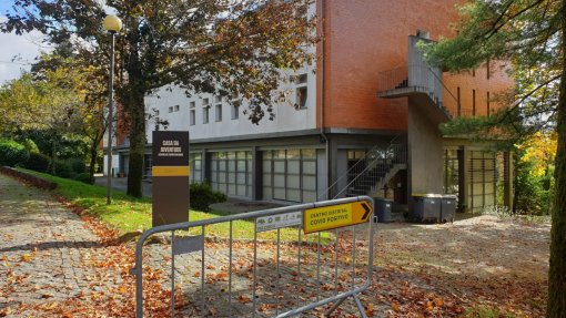 Covid-19: Profissionais do Centro de Retaguarda do Porto com dificuldade em &quot;fixar equipas&quot;