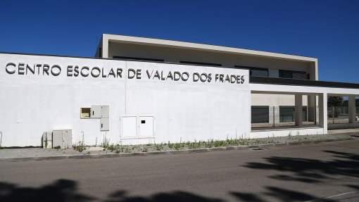 Covid-19: Centro Escolar de Valado dos Frades encerrado devido a foco de infeção