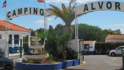 Covid-19: Detetado surto no parque de campismo de Alvor com pelo menos 13 infetados