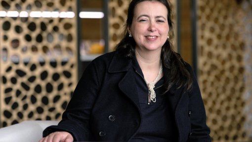 Investigadora Helena Braga da U.Porto distinguida com prémio Personalidade do Ano