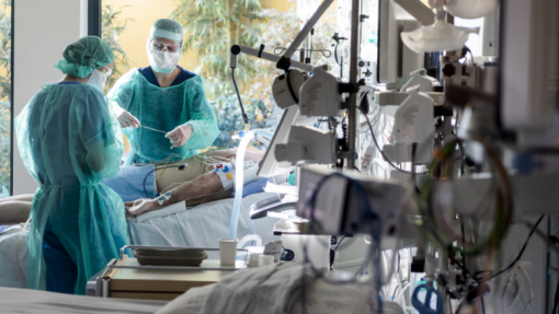 Covid-19: Petição de médico português pede mudança drástica no combate a doença
