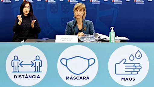 Covid-19: Férias de Natal dos profissionais de saúde em risco - ministra