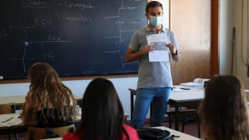 Covid-19: Um em cada quatro professores pertencem a grupos de risco – Sindicato