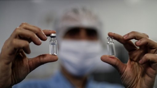 Covid-19: Portugal preparado para comprar 16 milhões de doses de vacinas – Costa