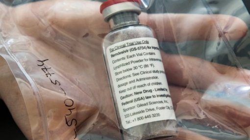 Covid-19: Peritos da OMS desaconselham uso de medicamento remdesivir