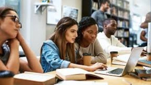 OE2021: Universidades e Politécnicos obrigados a assegurar proteções para alunos de Saúde
