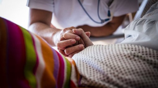 Associação defende &quot;formação mais profunda&quot; dos oncologistas em cuidados paliativos