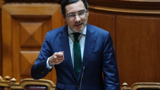 OE2021: Governo disponível para &quot;melhorar&quot; propostas para reforço do SNS