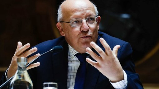 Covid-19: MNE assume erros da Europa na primavera que agora servem de lição