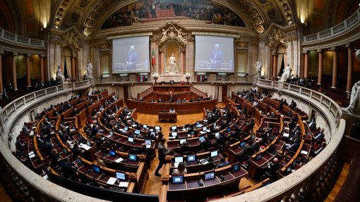 OE2021: Deputados aprovam proposta do PCP de incentivos para internato médico