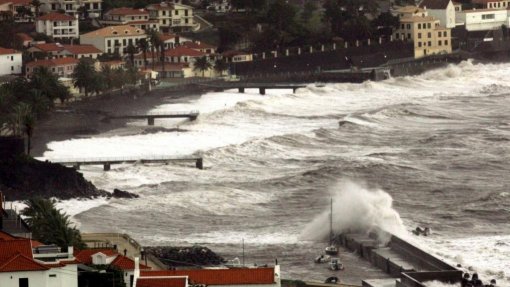 Mau tempo: Arquipélago da Madeira sob aviso laranja devido ao vento e agitação marítima