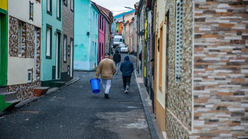 Covid-19: Aplicada cerca sanitária em Rabo de Peixe a partir de hoje e até terça-feira