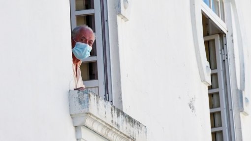 Covid-19: Trabalhadores seniores são os que mais sentem efeitos da pandemia - EY