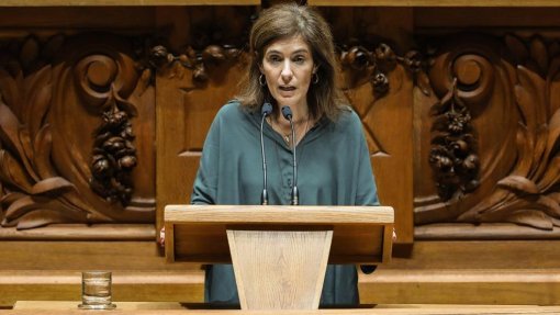 Covid-19: CDS-PP considera imperioso que vacinação corra bem e faz 10 perguntas sobre plano