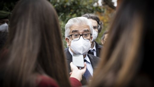 Covid-19: Vacinação será feita prioritariamente por cerca de 40 mil enfermeiros do SNS