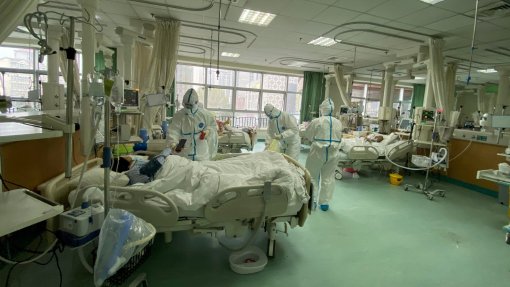 Covid-19: Mais de 1,63 milhões de mortos no mundo desde início da pandemia