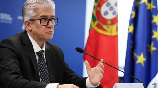 Covid-19: “Tem corrido tudo muito bem” na vacinação - Governo