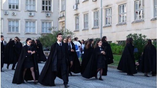 Covid-19: Presença de anticorpos maior nos estudantes da U. Porto com mais de 30 anos