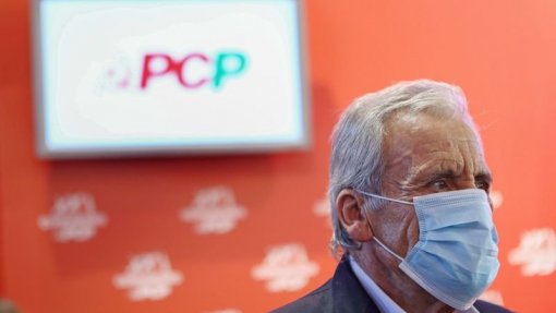 Covid-19: “Por que é à uma e não às três” o recolher obrigatório? - Líder do PCP