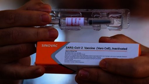 Covid-19: Vacina Coronavac teve eficácia de 78% em estudo no Brasil