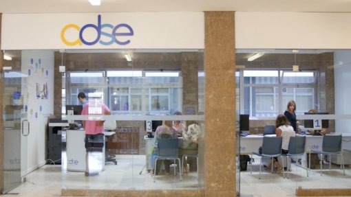 Docentes e investigadores sem acesso a ADSE pedem extensão do prazo