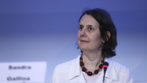 Covid-19: Diretora-geral de Saúde da UE rejeita críticas de escassez de vacinas