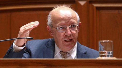 UE/Presidência: Importa mais o último do que o primeiro a passar a meta da pandemia - MNE